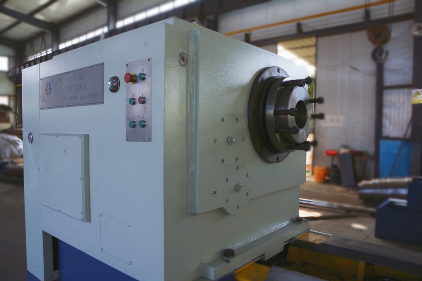 Máquina CNC de perfuração profunda - precisa e eficiente com sistema exclusivo de fornecimento de óleo e método de remoção de cavacos BTA
