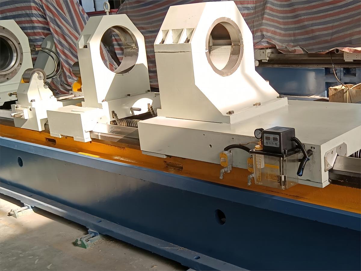 Precision Deep Hole Machine For Efficient Drilling, Boring, And Rolling
