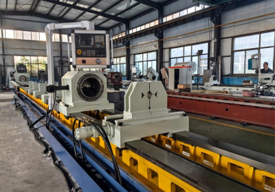 Deep Hole Scraping and Rolling Machine Tool for High Precision Deep Hole Machining