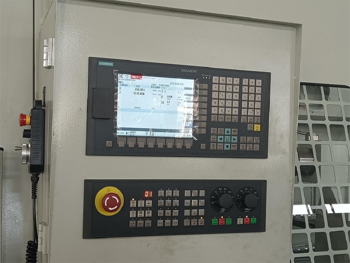 Pelarik CNC-L/B