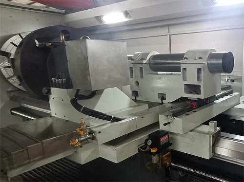 Torno y mandrinadora CNC