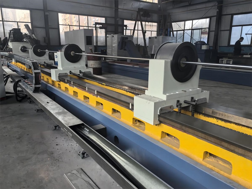 Deep Hole Scraping and Rolling Machine